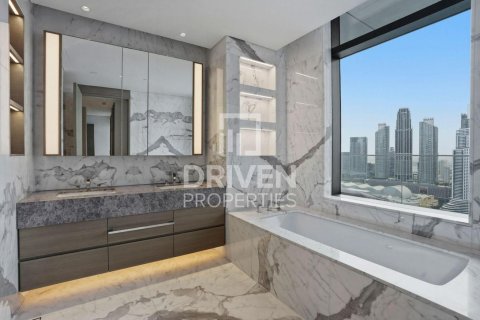 Penthouse in Opera District, Downtown Dubai (Downtown Burj Dubai), Dubai 4 bedrooms, 480.87 sq.m. № 128139 - photo 19