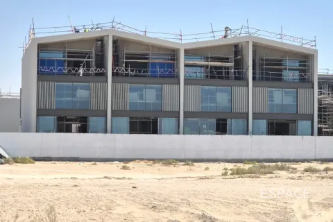 Купить таунхаус в Nadd Al Sheba, Дубай: 3 спальни, 168м², № 61863 - фото 10