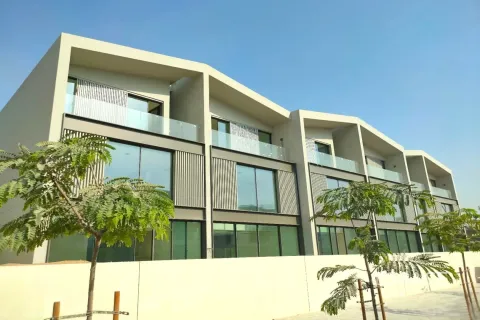 Купить таунхаус в Nadd Al Sheba, Дубай: 3 спальни, 168м², № 61863 - фото 1