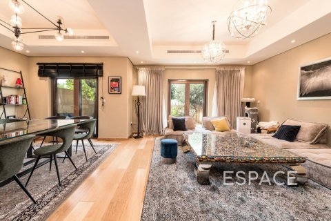 Купить таунхаус в Al Furjan, Дубай: 3 спальни, 262м², № 61866 - фото 4