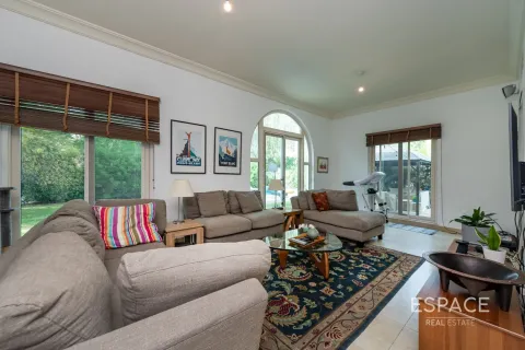 Villa en Victory Heights, Dubai Sports City, Dubai, 5 dormitorios, 357 m², № 61855 - foto 6