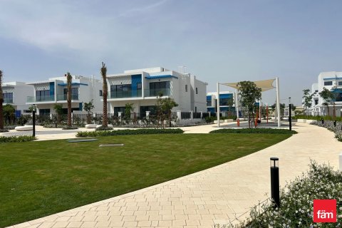 Adosado en Dubai, 4 dormitorios, 144 m², № 109490 - foto 13