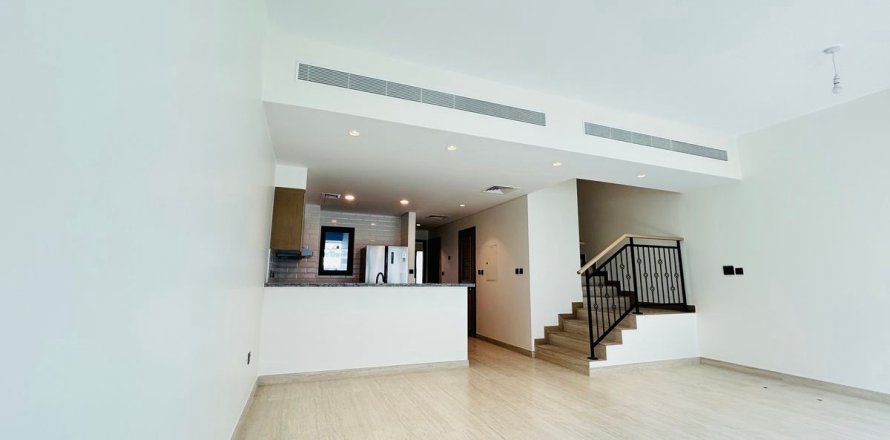 Adosado en Dubai, 4 dormitorios, 144 m², № 109490
