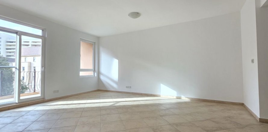 Appartement à Motor City, Dubai, 2 chambres, 138.8 m², № 122010