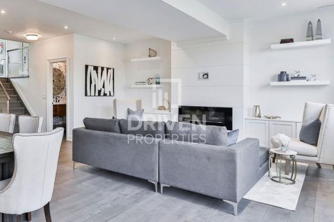 Apartment in Dubai Residence Complex, Dubai 2 bedrooms, 88.26 sq.m. № 126603