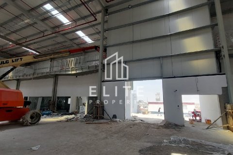 Warehouse in Dubai 5331 sq.m. № 37172 - photo 11