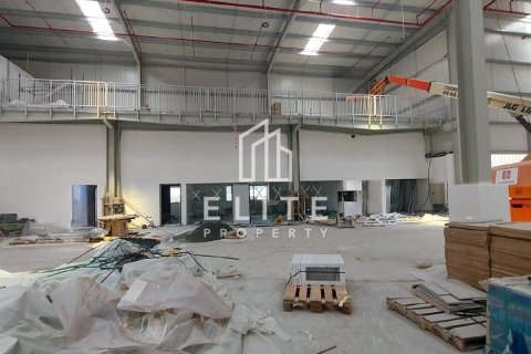 Warehouse in Dubai 5331 sq.m. № 37172 - photo 22