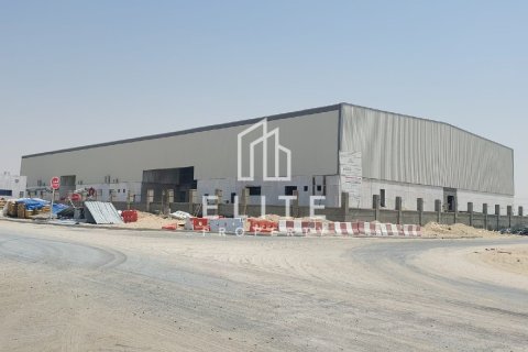 Warehouse in Dubai 5331 sq.m. № 37172 - photo 1