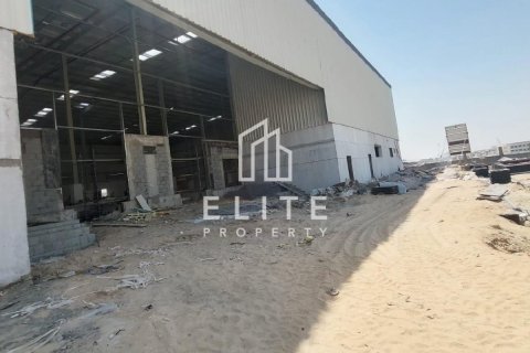 Warehouse in Dubai 5331 sq.m. № 37172 - photo 16
