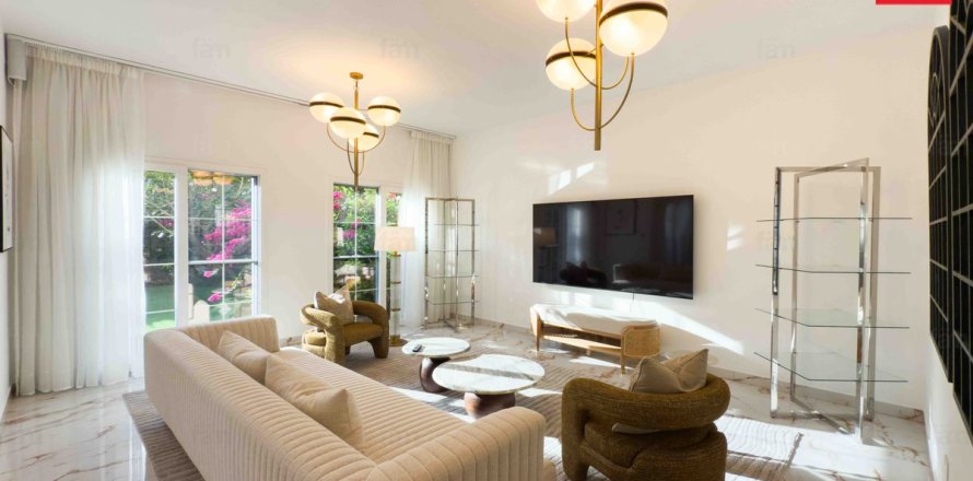 Villa à Dubai, 4 chambres, 266.1 m², № 112798