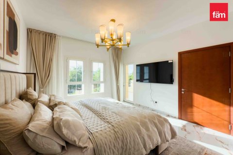 Villa à Dubai, 4 chambres, 266.1 m², № 112798 - photo 9