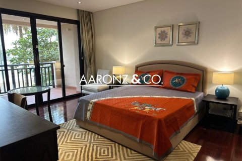 Apartment in Palm Jumeirah, Dubai 2 bedrooms, 162 sq.m. № 78353 - photo 5