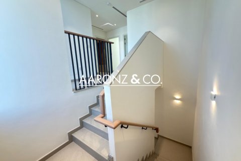 Villa en Mudon, Dubai, 3 dormitorios, 168 m², № 78341 - foto 2