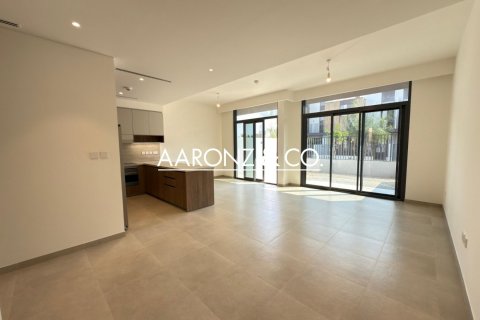 Villa en Mudon, Dubai, 3 dormitorios, 168 m², № 78341 - foto 1