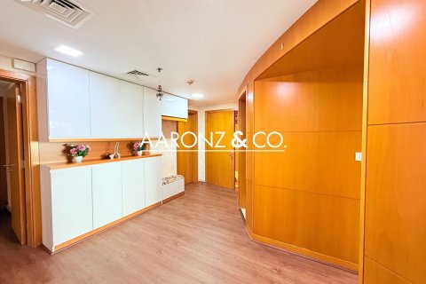 Apartamento en Jumeirah Lake Towers, Dubai, 2 dormitorios, 188.6 m², № 78342 - foto 8