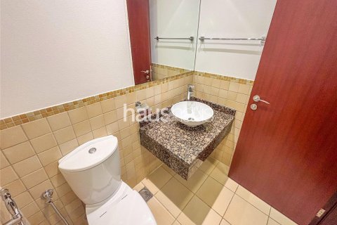 Apartment in Shams, Jumeirah Beach Residence, Dubai 3 bedrooms, 185 sq.m. № 44994 - photo 18