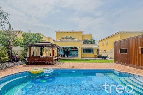 Villa à Legacy, Jumeirah Park, Dubai, 4 chambres, 402.73 m², № 119701