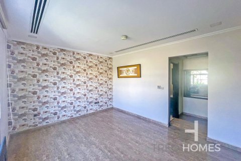 Villa à Legacy, Jumeirah Park, Dubai, 4 chambres, 402.73 m², № 119701 - photo 18