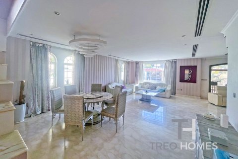 Villa à Legacy, Jumeirah Park, Dubai, 4 chambres, 402.73 m², № 119701 - photo 6