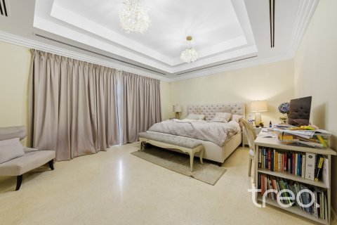 Villa en Arabian Ranches, Dubai, 5 dormitorios, 505.67 m², № 119702 - foto 16