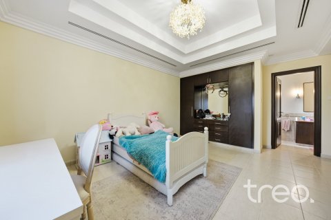 Villa en Arabian Ranches, Dubai, 5 dormitorios, 505.67 m², № 119702 - foto 11