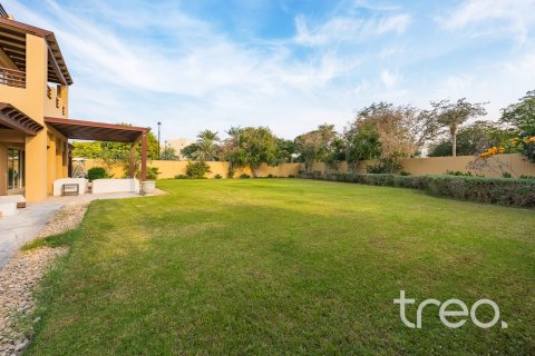 Villa en Arabian Ranches, Dubai, 5 dormitorios, 505.67 m², № 119702 - foto 6