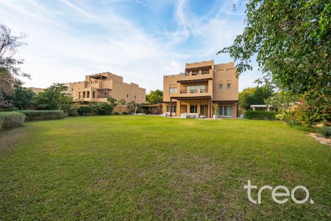 Villa en Arabian Ranches, Dubai, 5 dormitorios, 505.67 m², № 119702 - foto 5