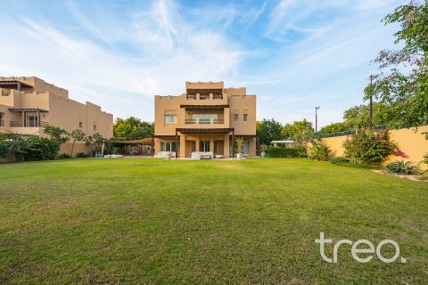 Villa en Arabian Ranches, Dubai, 5 dormitorios, 505.67 m², № 119702 - foto 4