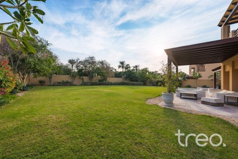 Villa en Arabian Ranches, Dubai, 5 dormitorios, 505.67 m², № 119702 - foto 7