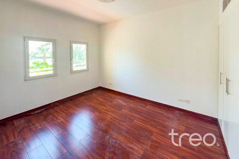 Villa in Meadows 1, Meadows, Dubai 5 bedrooms, 354.89 sq.m. № 119706 - photo 5
