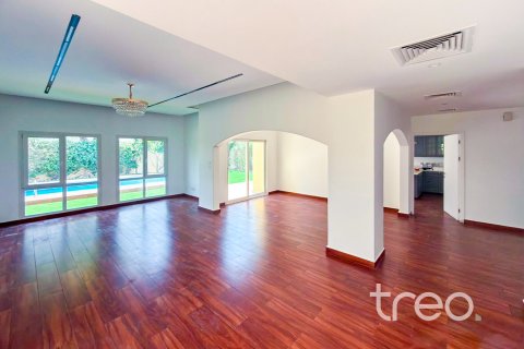 Villa in Meadows 1, Meadows, Dubai 5 bedrooms, 354.89 sq.m. № 119706 - photo 2