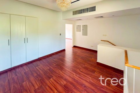 Villa in Meadows 1, Meadows, Dubai 5 bedrooms, 354.89 sq.m. № 119706 - photo 4