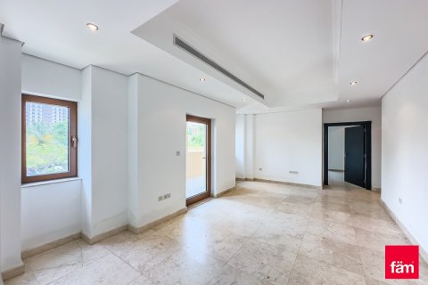 Снять в аренду виллу в Al Furjan, Дубай: 3 спальни, 600м², № 47616 - фото 8