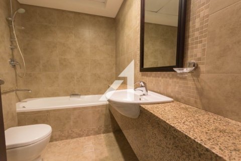 Купить квартиру в Дубае: 2 спальни, 154.5м², № 30999 - фото 12