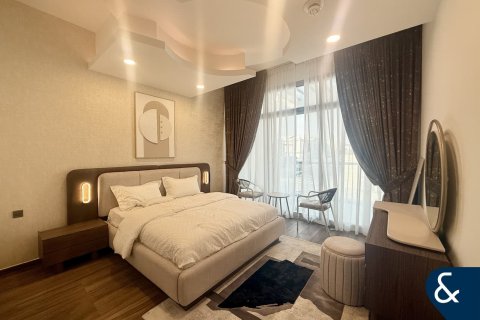 Adosado en Al Furjan, Dubai, 4 dormitorios, 302 m², № 74632 - foto 2