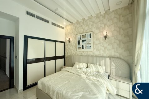 Adosado en Al Furjan, Dubai, 4 dormitorios, 302 m², № 74632 - foto 18