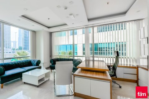 Oficina en Business Bay, Dubai, 151.2 m², № 11986 - foto 2
