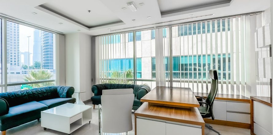Office in Business Bay, Dubai 151.2 sq.m. № 11986