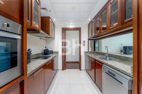 Apartment in Dubai Marina, Dubai 2 bedrooms, 125 sq.m. № 56599 - photo 11
