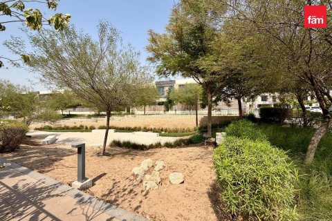 Villa in Dubai Hills Estate, Dubai 5 bedrooms, 276.8 sq.m. № 123755 - photo 20