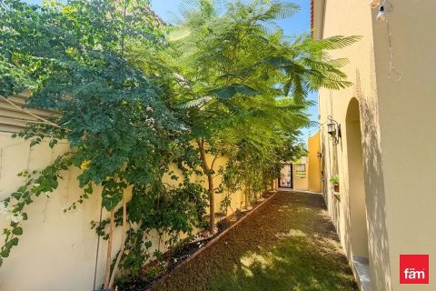 Townhouse in Dubai 3 bedrooms, 325 sq.m. № 123752 - photo 9