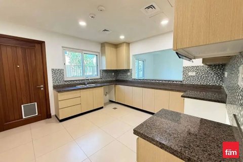 Townhouse in Dubai 3 bedrooms, 325 sq.m. № 123752 - photo 3