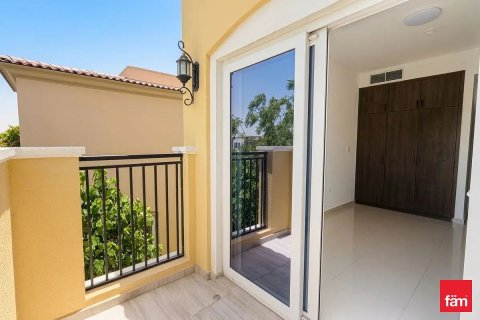Townhouse in Dubai 3 bedrooms, 325 sq.m. № 123752 - photo 2