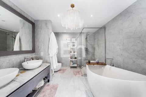 Adosado en Palm Jumeirah, Dubai, 2 dormitorios, 380 m², № 6008 - foto 9