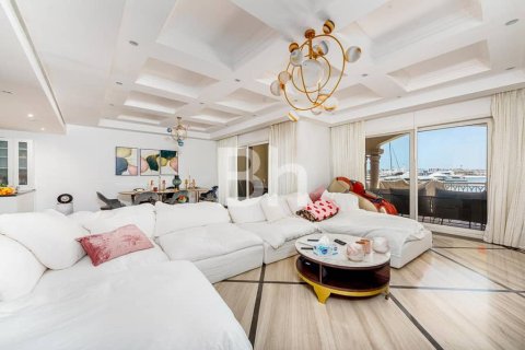 Adosado en Palm Jumeirah, Dubai, 2 dormitorios, 380 m², № 6008 - foto 5