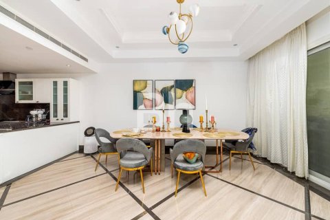 Adosado en Palm Jumeirah, Dubai, 2 dormitorios, 380 m², № 6008 - foto 4
