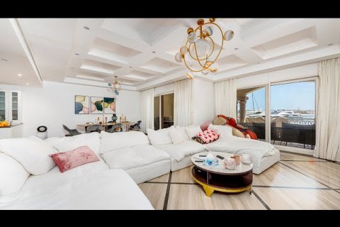 Adosado en Palm Jumeirah, Dubai, 2 dormitorios, 380 m², № 6008 - foto 2