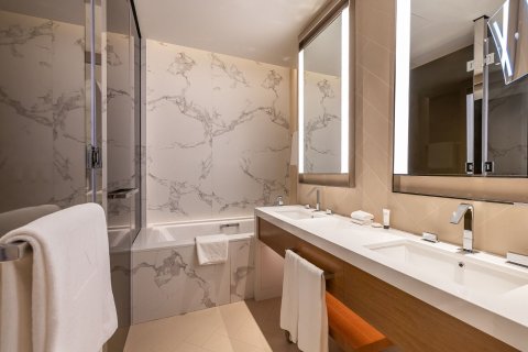 Apartment in Downtown Dubai (Downtown Burj Dubai), Dubai 1 bedroom, 79 sq.m. № 102288 - photo 3