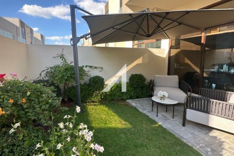 Villa in Dubai 4 bedrooms, 187.2 sq.m. № 47261 - photo 6