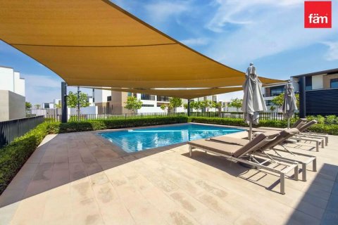 Villa in Dubai 3 bedrooms, 144.8 sq.m. № 123358 - photo 10